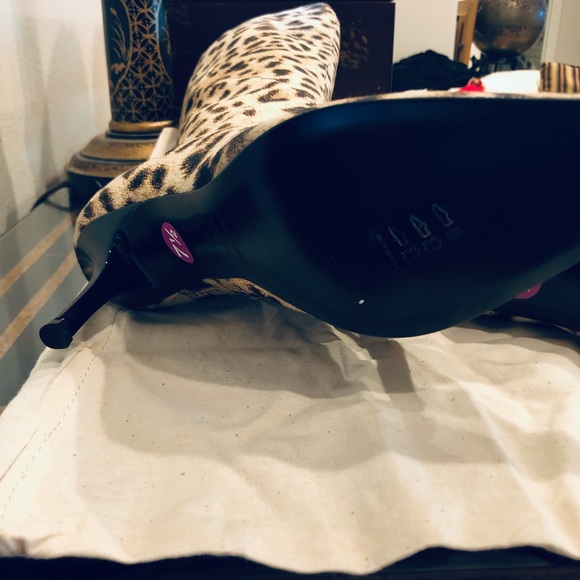 Roberto Cavalli Knee High Boots Leopard soooo Hot size-7 1/2 m NWOT - Picture 4 of 5